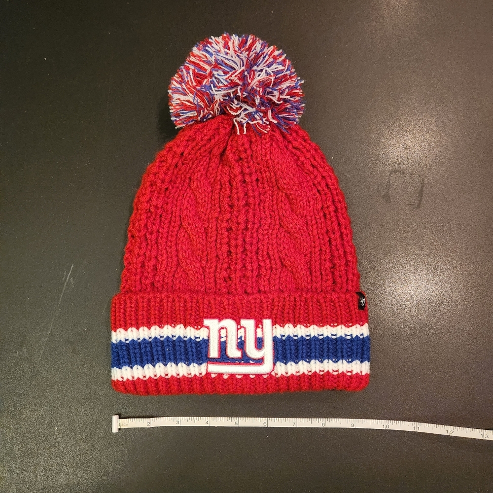 Woman's Red Knit Beanie with Pom Pom with Giants Logo